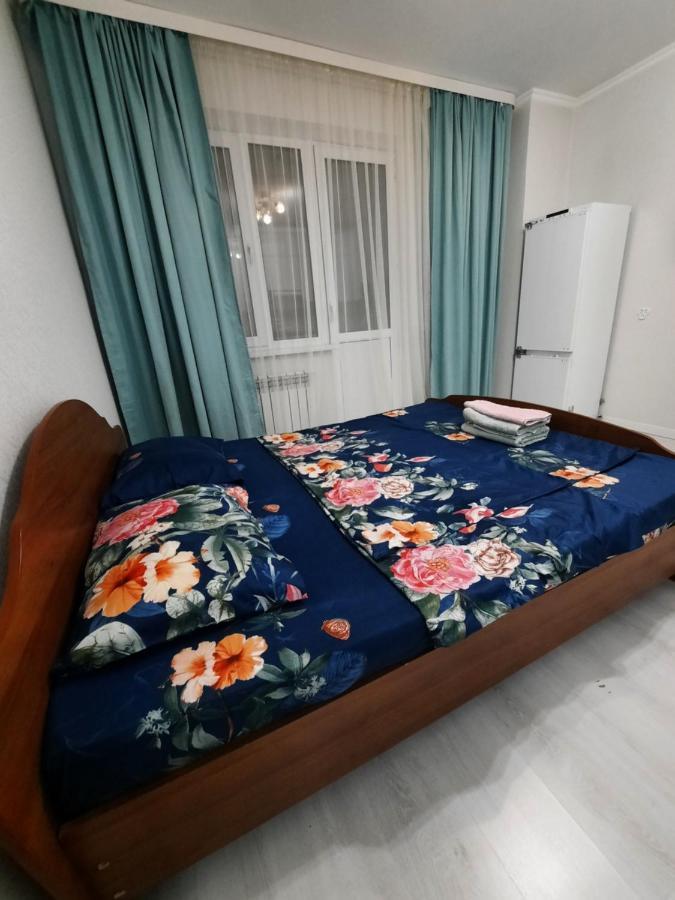 Кошкарбаева 45 Б Apartamento Astaná Exterior foto